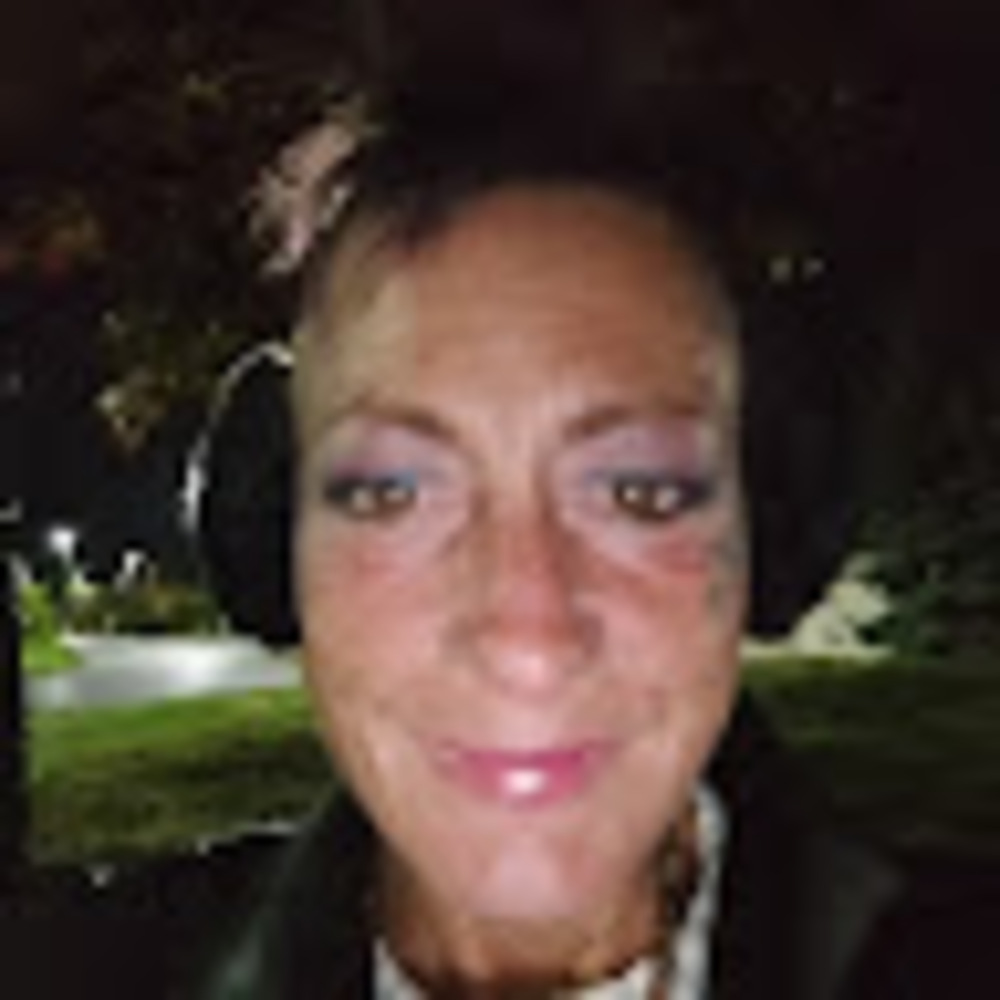 Meet your Posher, Dionne